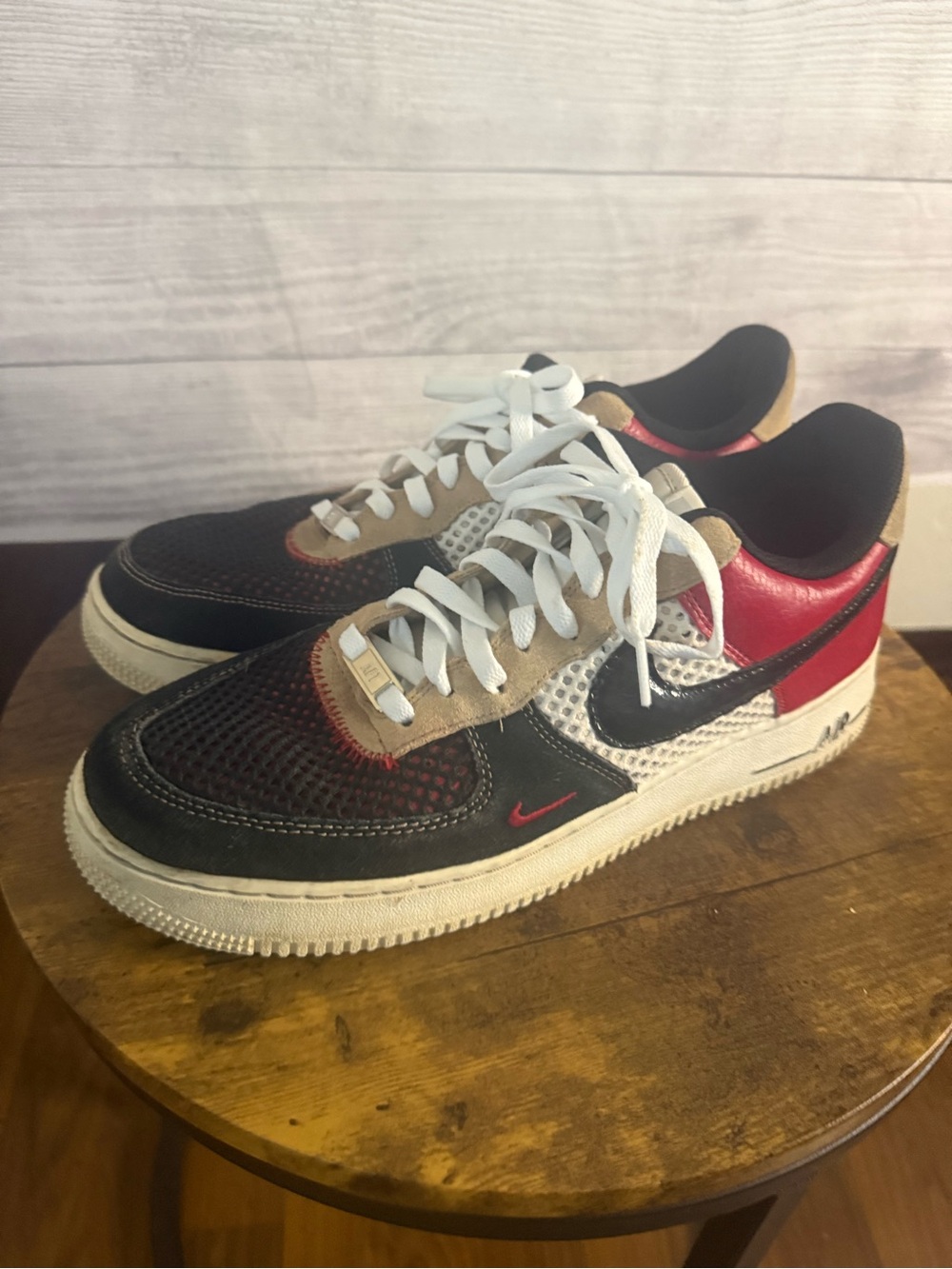 Nike Kids Sneakers in Black, Red, White, Tan